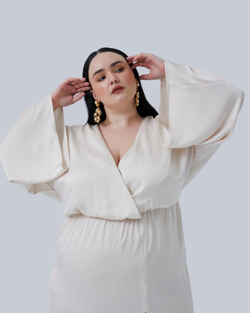Women's plus size ivory dress sales